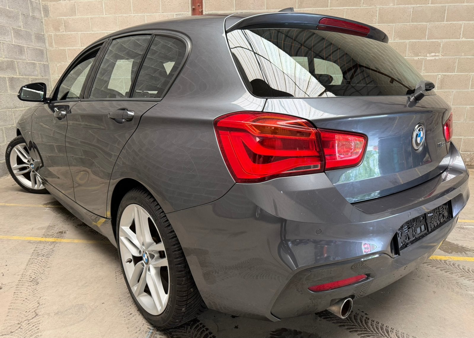 BMW 116D / PACK M / ALCANTARA / Prêt à immatriculer, Auto's, BMW, 1 Reeks, https://public.car-pass.be/vhr/a300eb57-0e72-43b0-8514-98ebed496c18