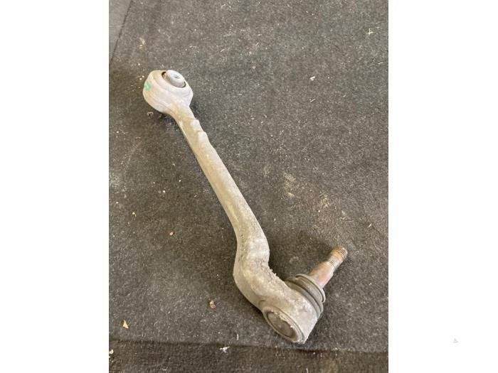 Bras de suspension bas avant droit d'un BMW 3-Serie, -, 3 mois de garantie, Utilisé, -
