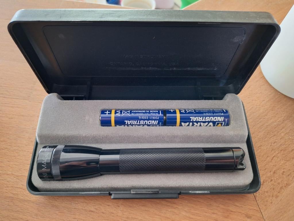 Mini Maglite avec boîte (prix négociable), Enlèvement ou Envoi