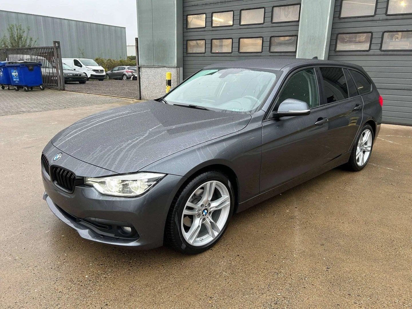 BMW 3 Serie 318 Touring 318D AUTOMAAT EXTRA SET WINTERVELGEN, Auto's, Stof, 136 pk, 5 deurs, Zilver of Grijs