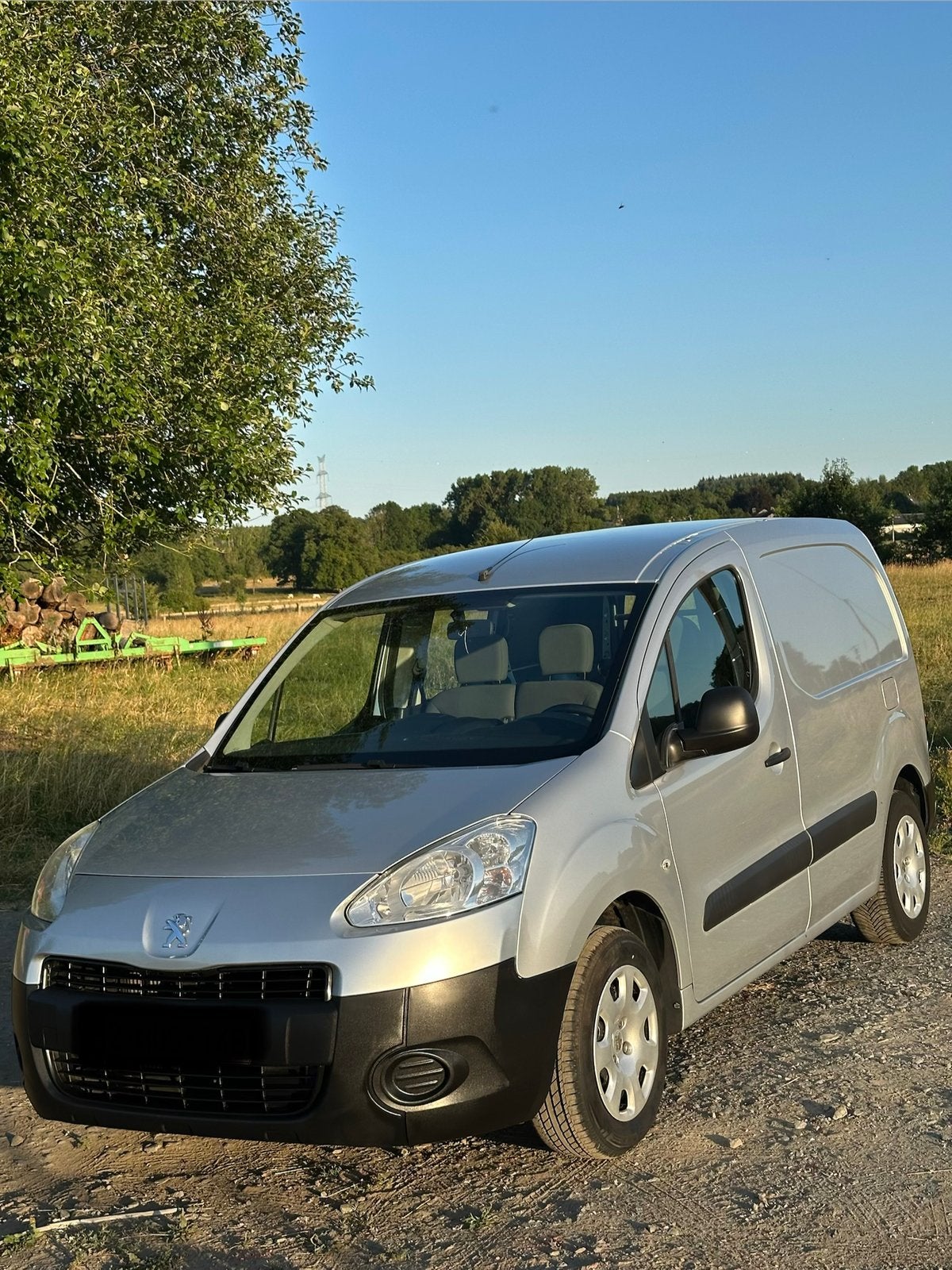 Peugeot partner 1.6HDI 3PL 90ch 86,000km!!, Autos, Boîte manuelle, Entretenue par le concessionnaire, 5 portes, Diesel