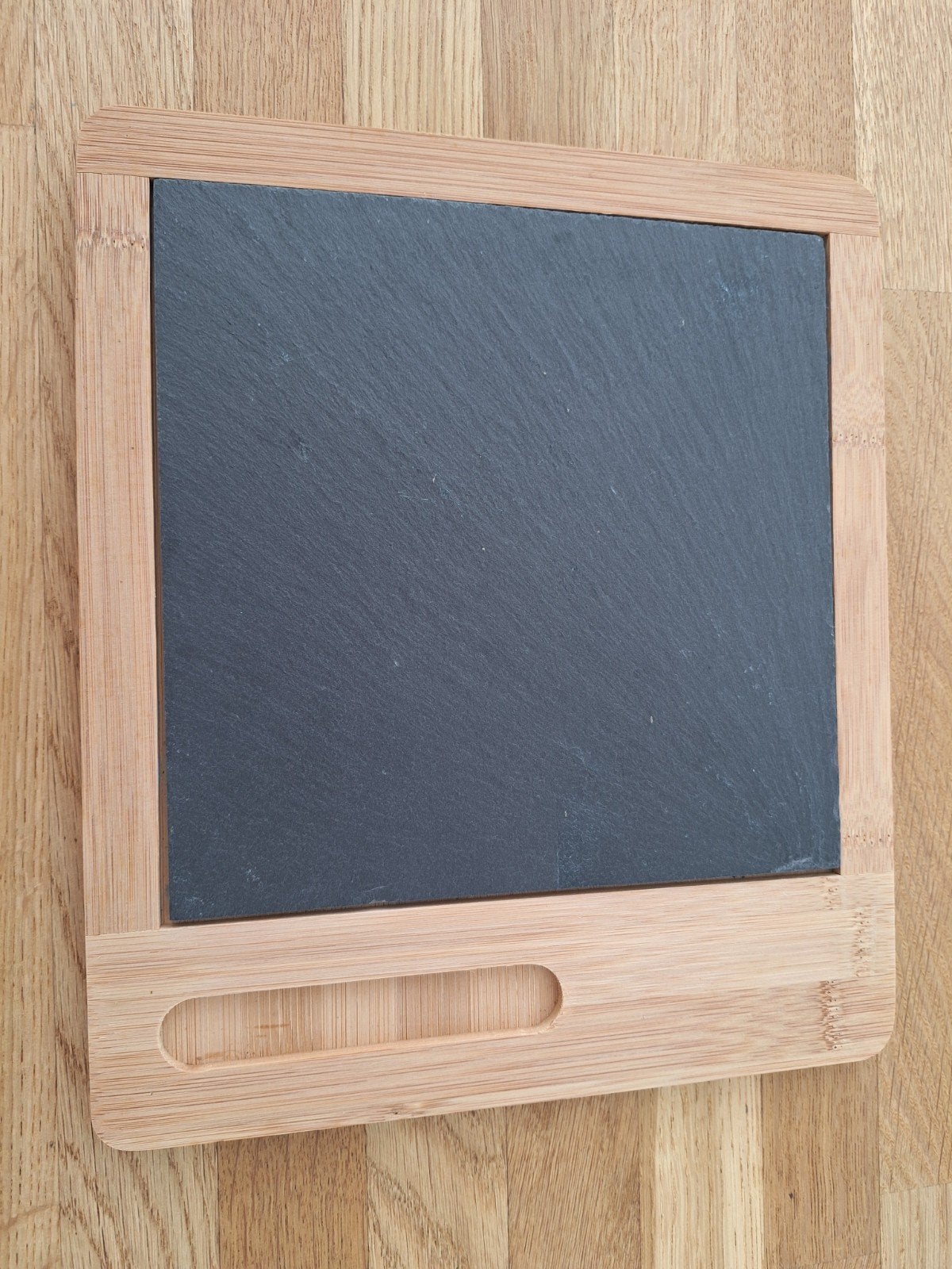 Hapjesbord leisteen, Ophalen