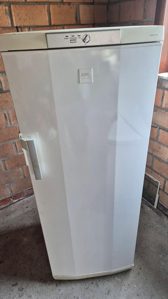 AEG diepvriezer, Elektronische apparatuur, Vriezers en Diepvrieskisten, 160 cm of meer, Zo goed als nieuw, Ophalen, Vrieskast