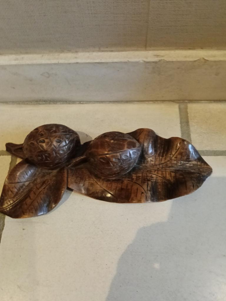 Superbe plateau en bois avec deux notes, Enlèvement