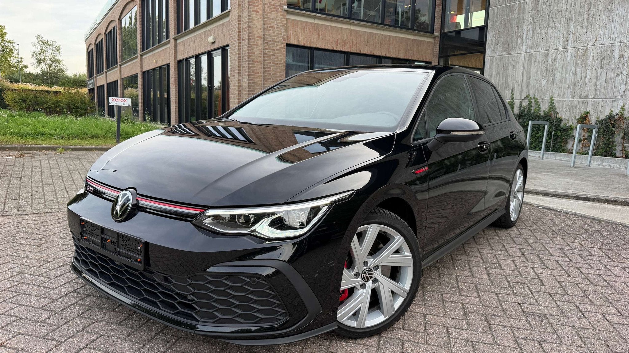 Volkswagen Golf GTI 2.0 TSI DSG*NAVI*PDC*CRUISE*CLIMATRONIC*, Autos, Achat, Euro 6, Entreprise, Assistance au freinage d'urgence