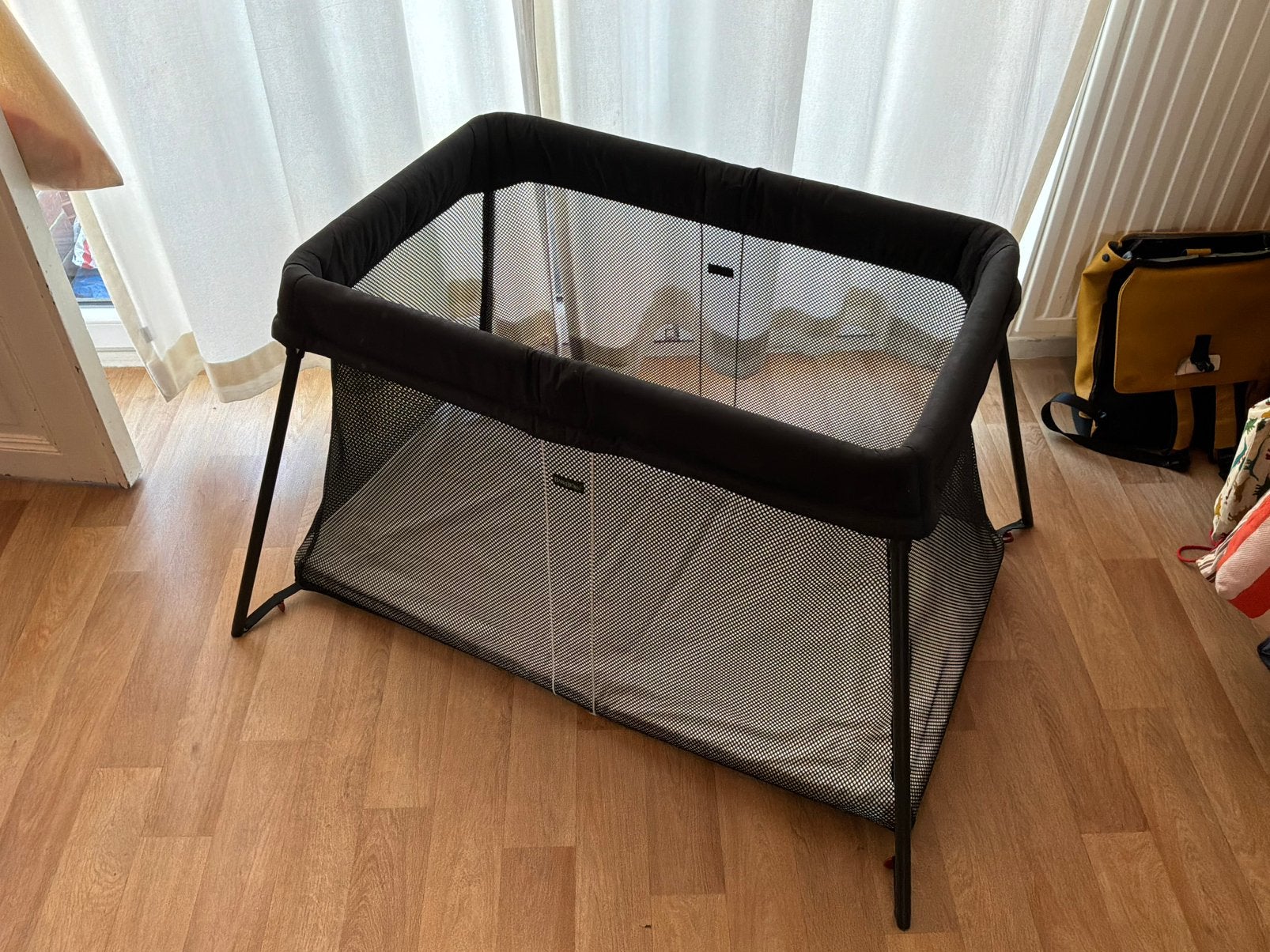 lit parapluie BabyBjörn presque neuf, Kinderen en Baby's, Ophalen, Zo goed als nieuw, Ledikant