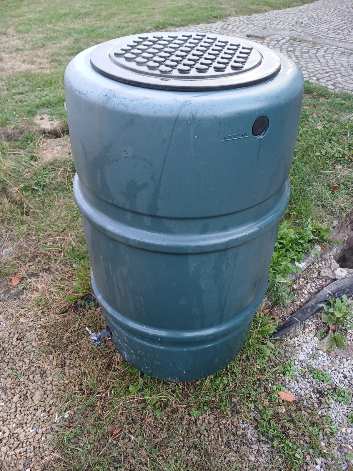 Regenton met kraantje 220 liter, Ophalen, Met kraantje