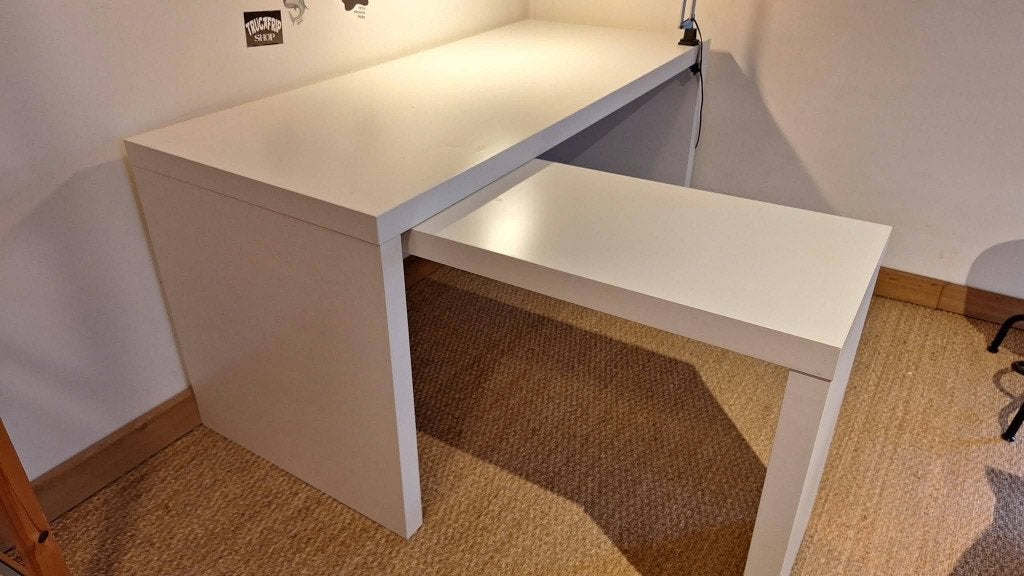 Bureau avec tablette coulissante IKEA MALM, Avec roues, Bureau d'écolier, 65 cm, Enlèvement