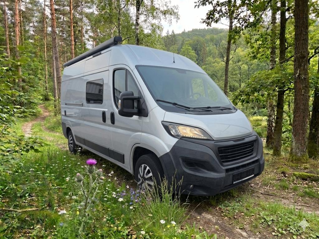 PEUGEOT BOXER BUSCAMPER 3-PERSONEN NIEUWE INTERIEUR, Caravanes & Camping, Camping-cars, Entreprise, jusqu'à 3, Modèle Bus ou Fourgon aménagé