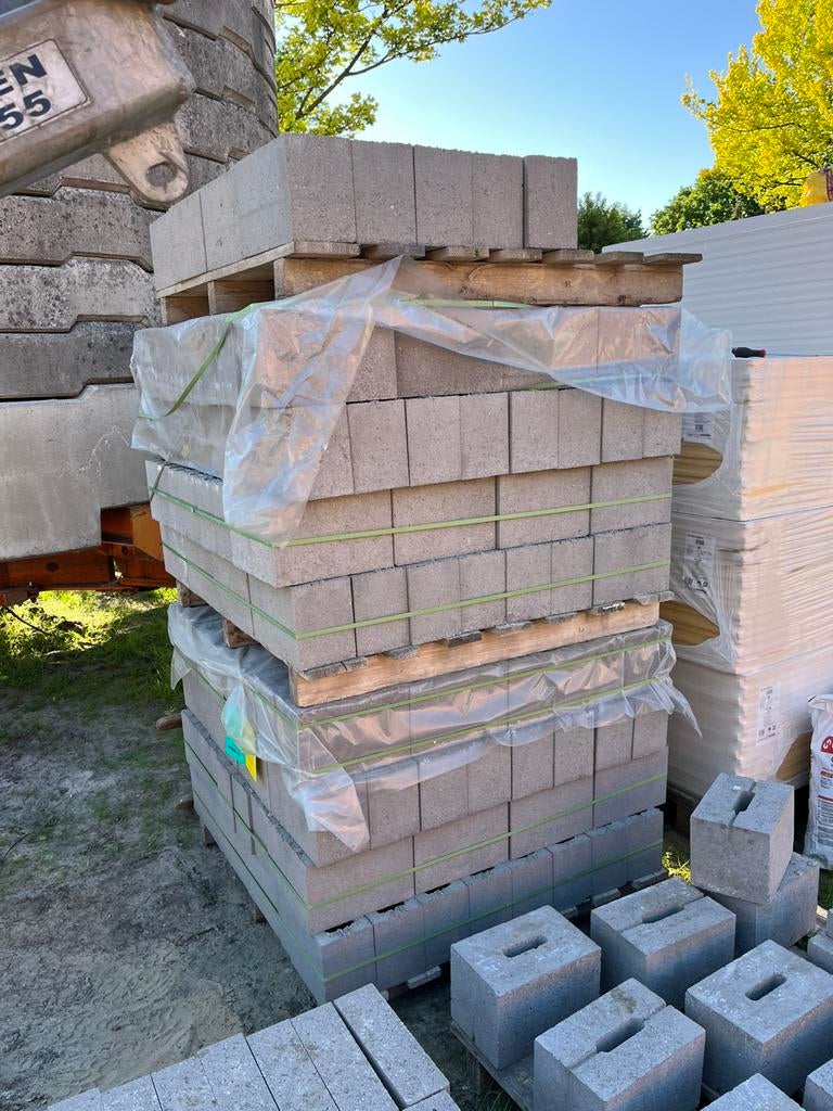 Betonstenen Hol 29x14x19 275 stuks, Doe-het-zelf en Bouw, Metselstenen, Ophalen, Nieuw, Beton