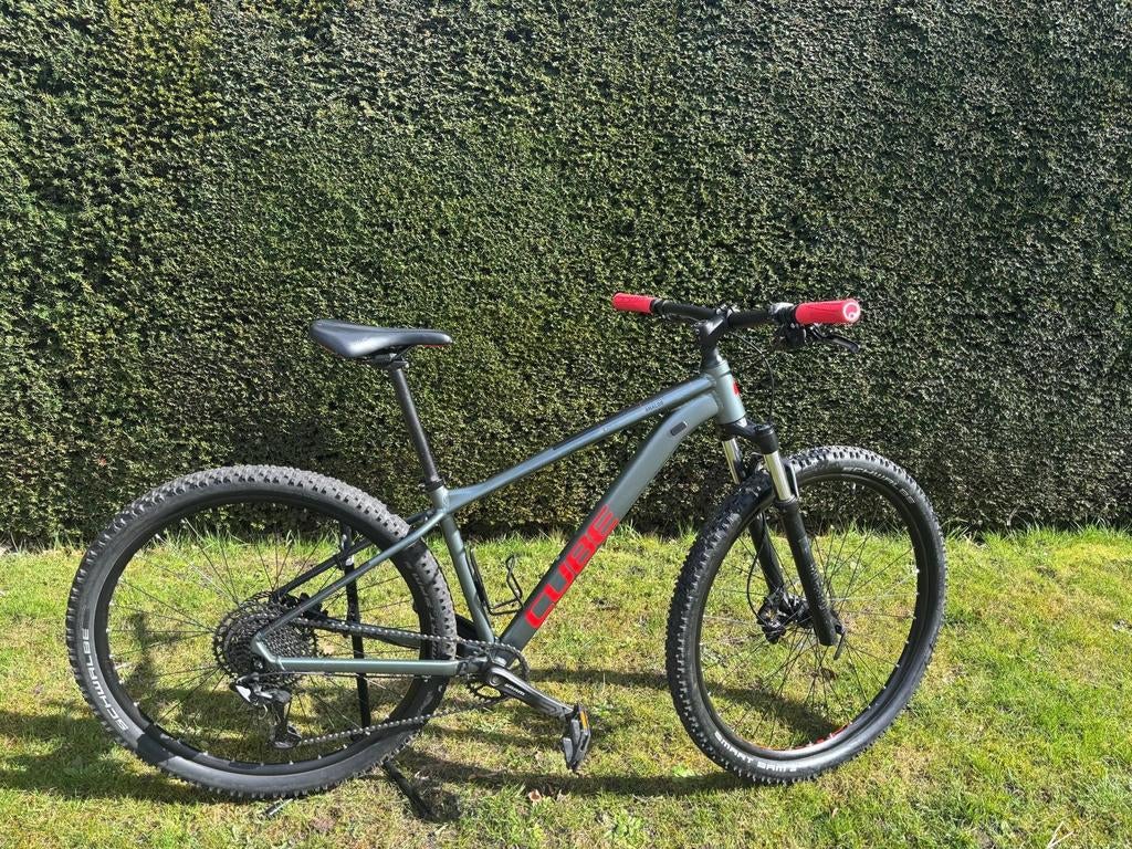 Mountainbike MTB Cube Analog size M wheels 29, Enlèvement, Comme neuf