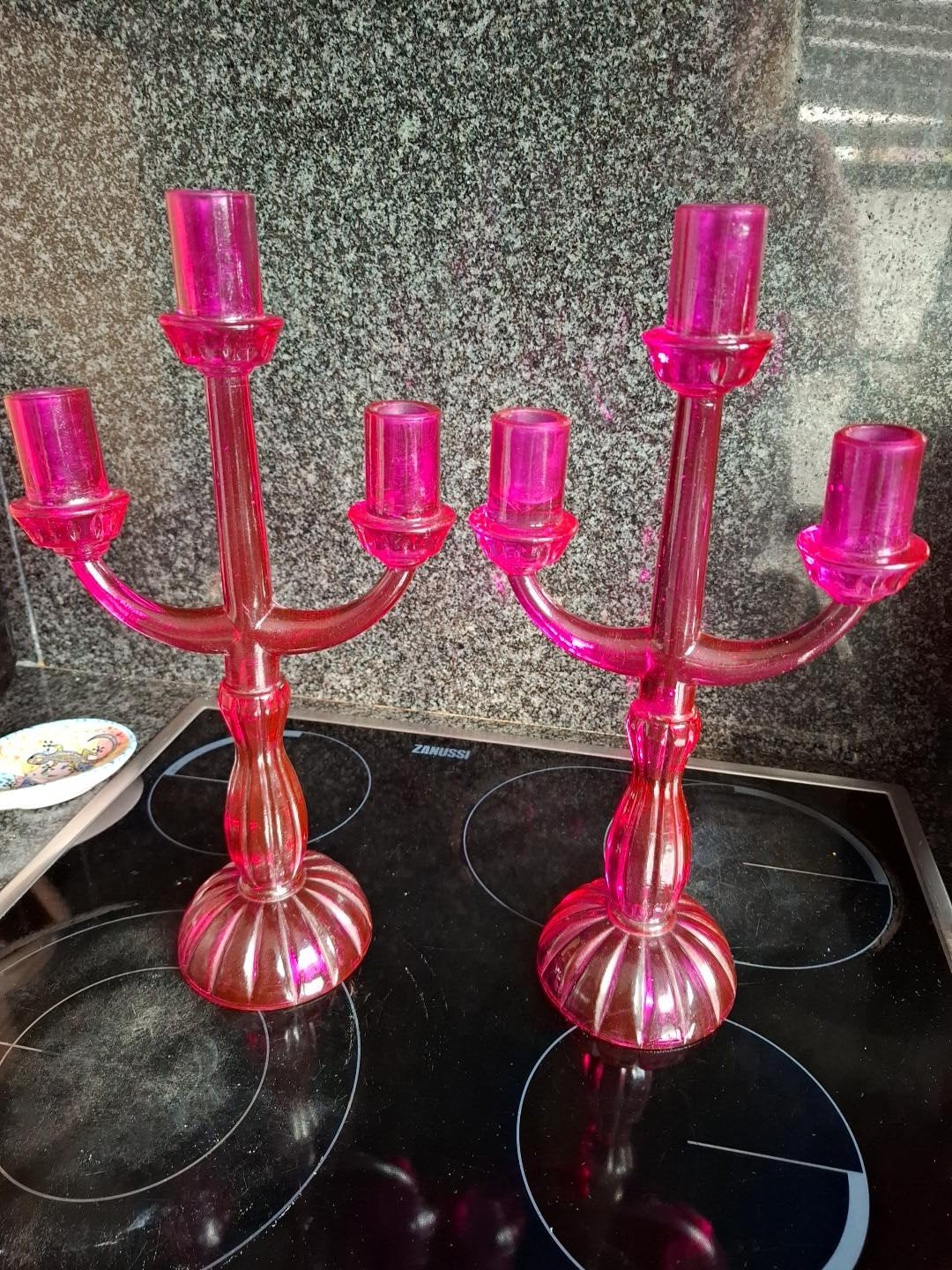 bougeoirs fushia, Enlèvement, Verre