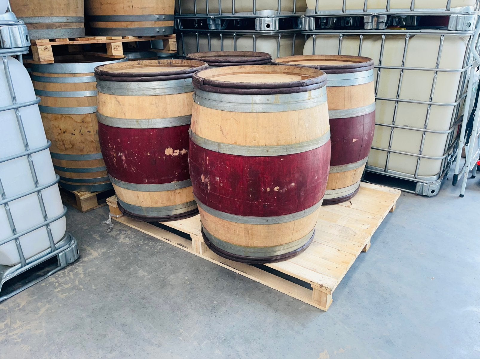 Tonneaux en bois de chêne 228 litres. 2+1 GRATUIT, Jardin & Terrasse, Barils de pluie, Comme neuf, Bois, Enlèvement ou Envoi