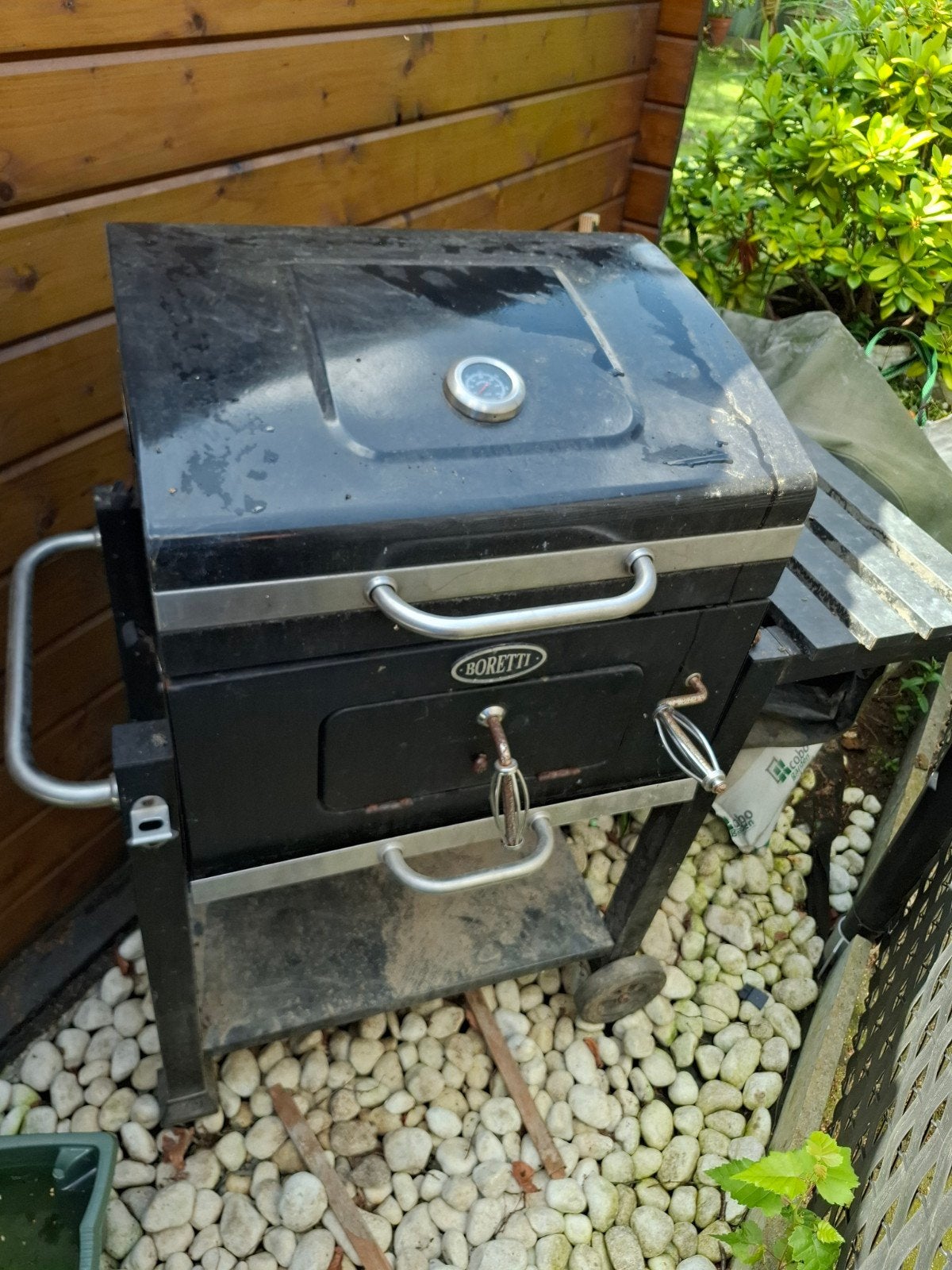 Boretti barbecue bbq houtskool met hoes, Tuin en Terras, Houtskoolbarbecues, Ophalen