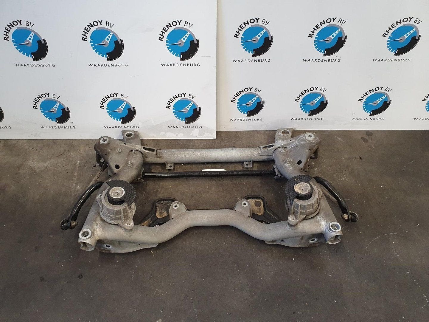 MERCEDES C-CLASS C180 KOMPRESSOR SUBFRAME VOOR 2009, Enlèvement ou Envoi, Utilisé, Stiba membre