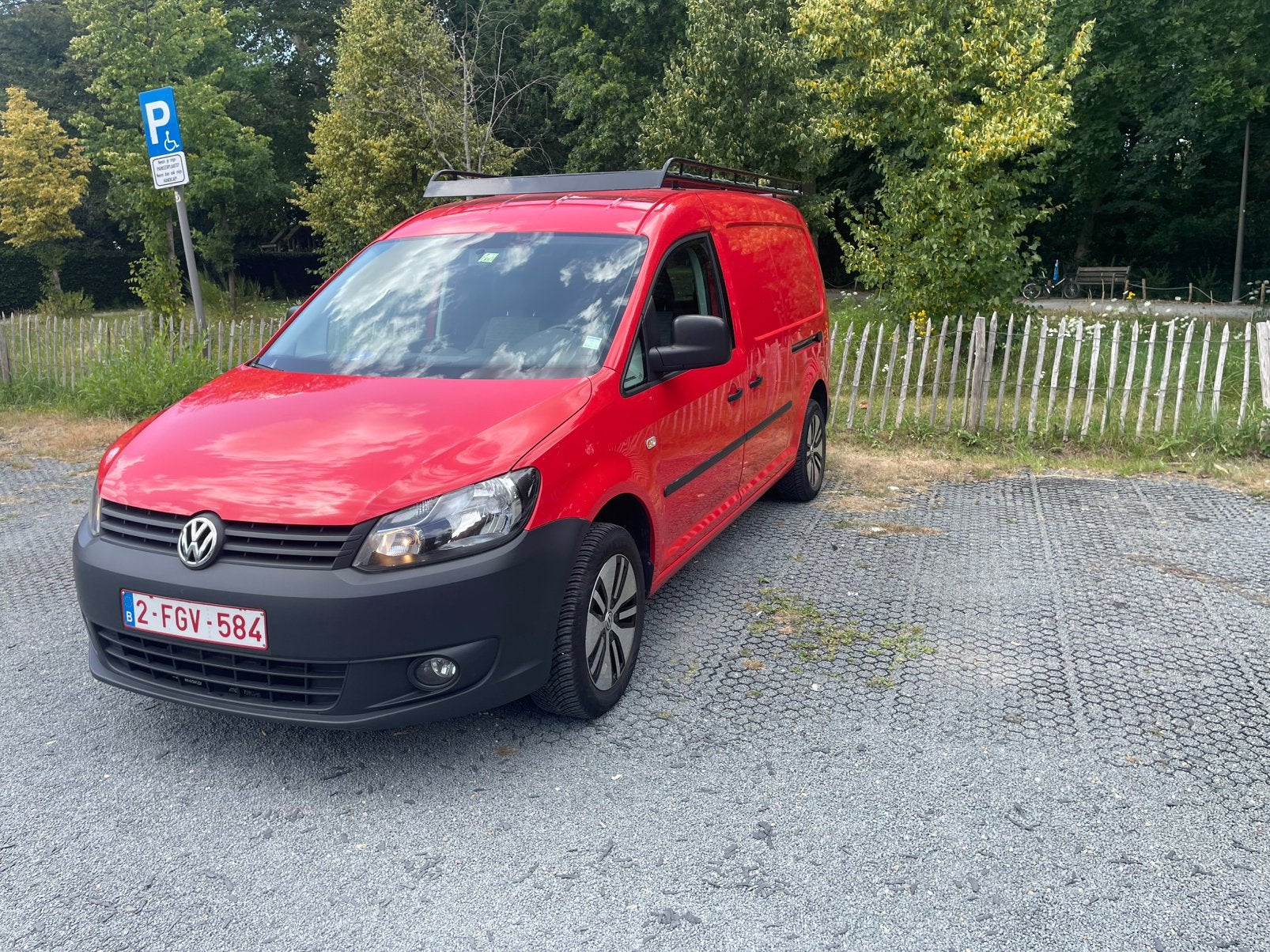 Caddy maxi 2.0 CNG benzine 2012, Autos, Rouge, Euro 5, 6 portes, Electronic Stability Program (ESP)