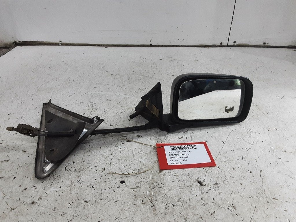 SPIEGEL RECHTS Volkswagen Jetta II (19E) (01-1984/07-1992), Gebruikt, Volkswagen, Mevr. I. Hauben, Rue de l'Espoir 34 34
4030  GRIVEGNÉE, BE