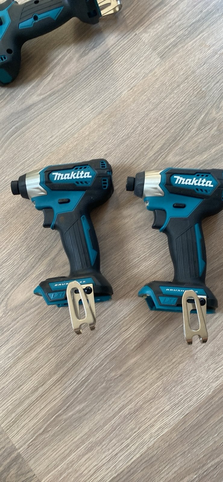 Viseuce Makita, Ophalen, Zo goed als nieuw