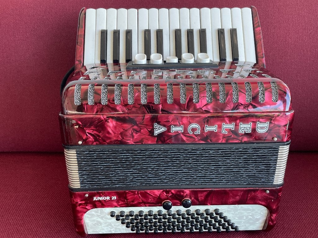Z.g.a.n. kleine Delicia Junior 23 accordeon .72bas .3 korig, Musique & Instruments, Accordéons, Comme neuf, Accordéon à touches