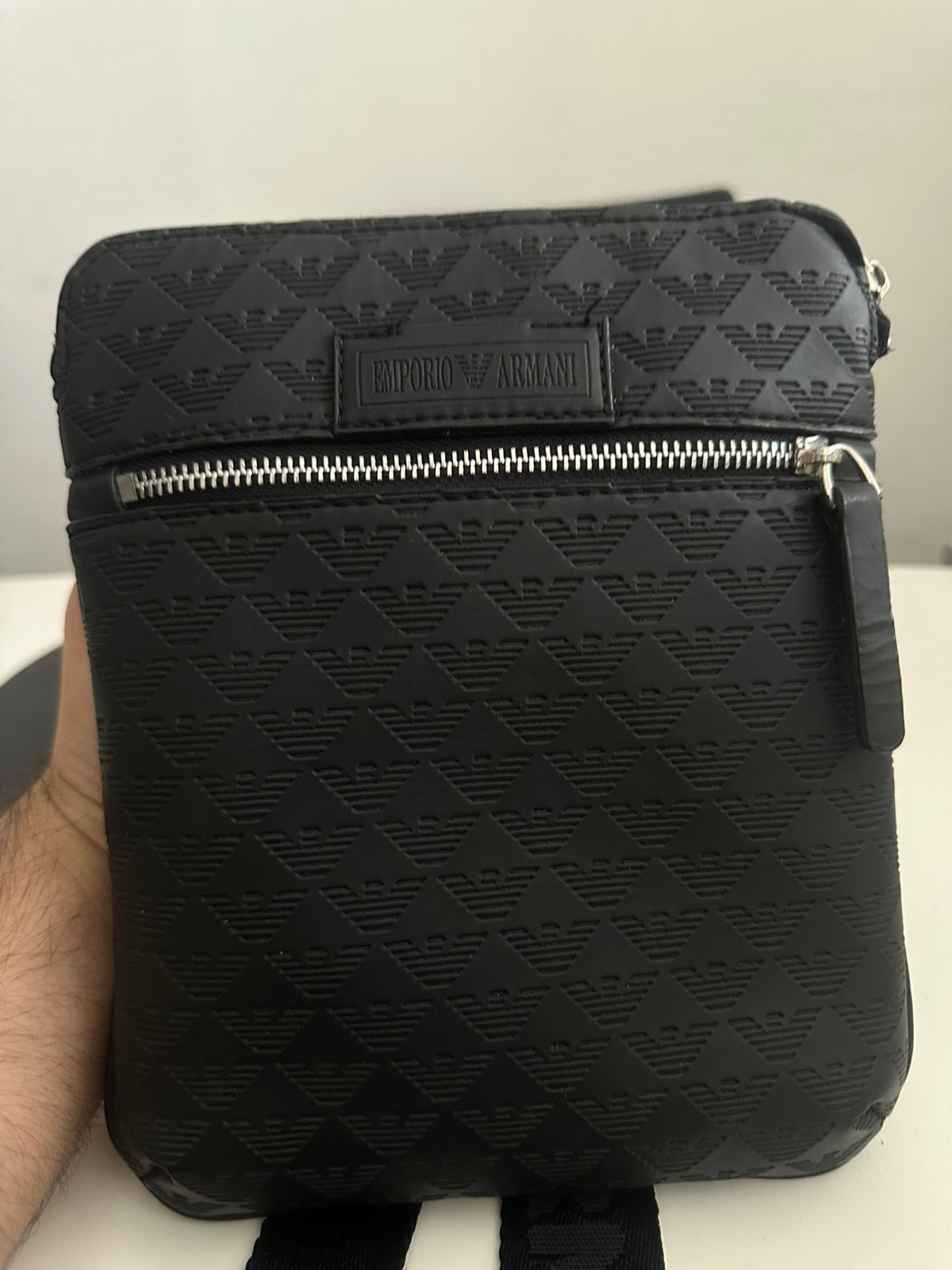 SACOCHE ARMANI 20€, Handtassen en Accessoires, Tassen | Schoudertassen, Ophalen, Zo goed als nieuw