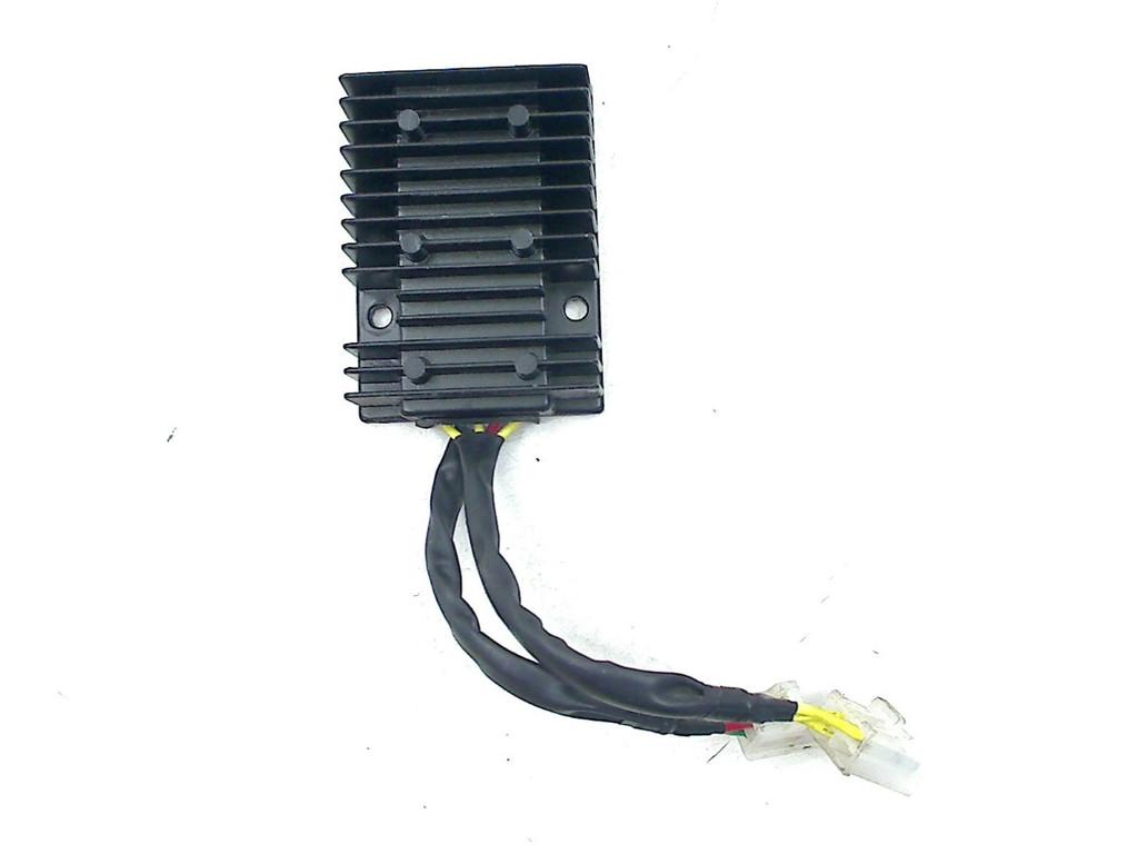 REGULATEUR DE TENSION Kymco Super 8R 50 (31600-ACC1-E10), Vélos & Vélomoteurs, Pièces de cyclomoteur | Général, Utilisé, Autres types