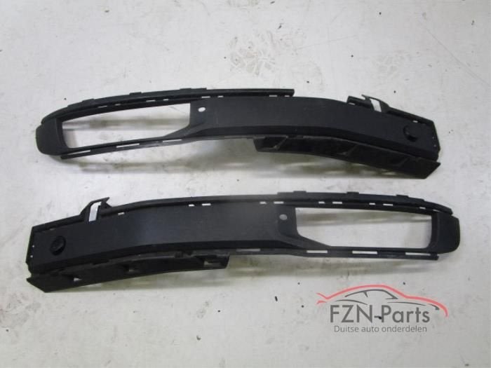 VW Transporter T6 Inleg Voorbumper Rooster afdekking L+R PDC, Ophalen of Verzenden, Gebruikt, Voor, Bumper