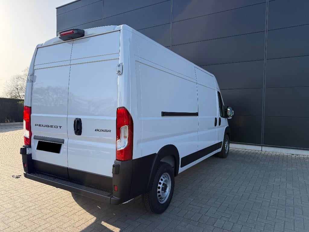 Peugeot Boxer 2.2|L3H2|Automatique|Loue à partir de 812.50 €, Essai à domicile, Achat, 3 places, Entretenue par le concessionnaire