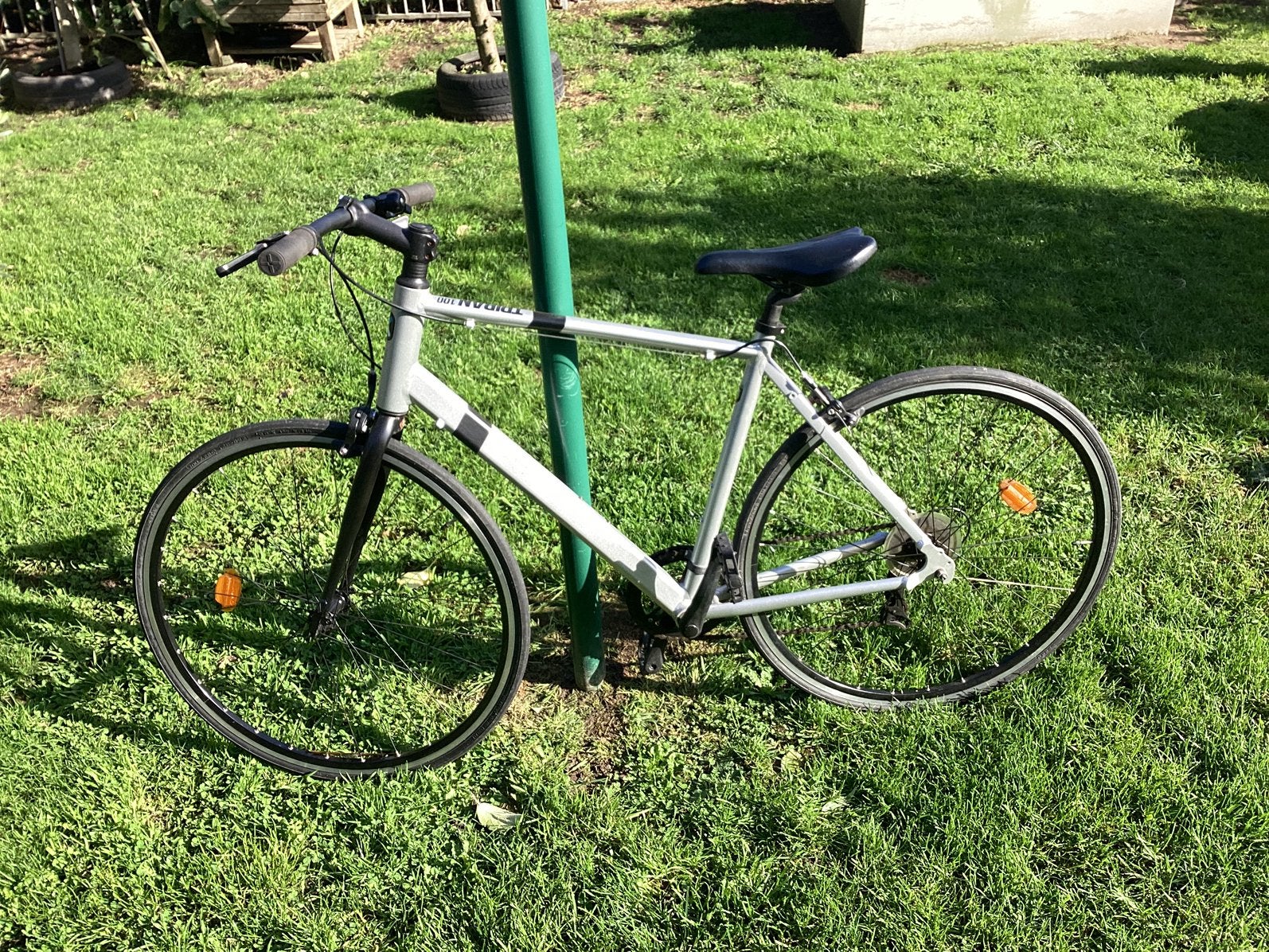 Triban 100 Hybride/racefiets met recht stuur, Ophalen, Zo goed als nieuw