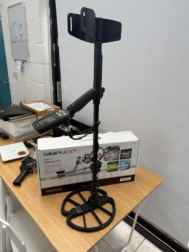 Détecteur de métaux Nokta Makro Simplex +, Autres marques, Plus de 30 cm, Enlèvement ou Envoi, Discrimination dans la détection de métaux