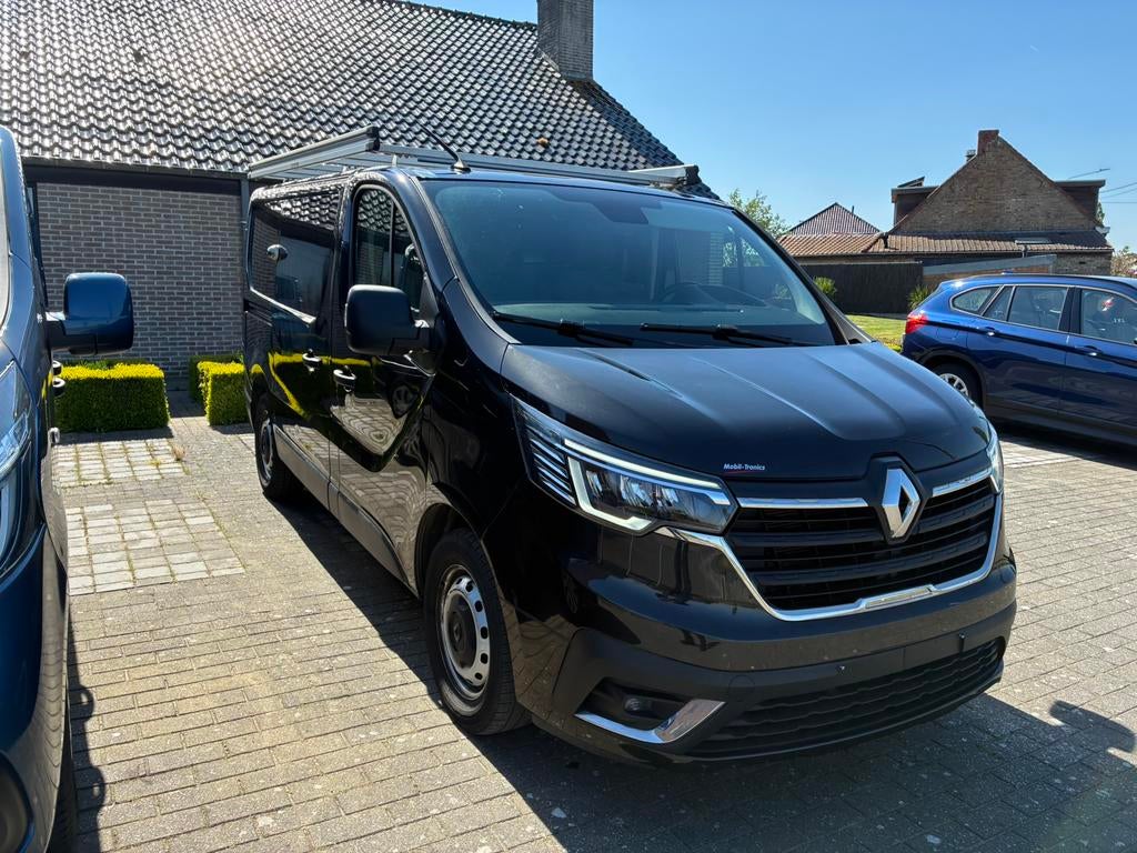 Renault Trafic  20DCI , amper 30.000 Km !, Auto's, Voorwielaandrijving, Stof, USB, 4 cilinders