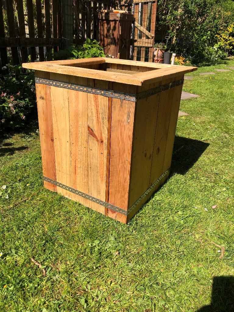 Heel grote , stabiele en mooie  Plantenbak, Tuin en Terras, Ophalen, Nieuw, Hout, Binnen