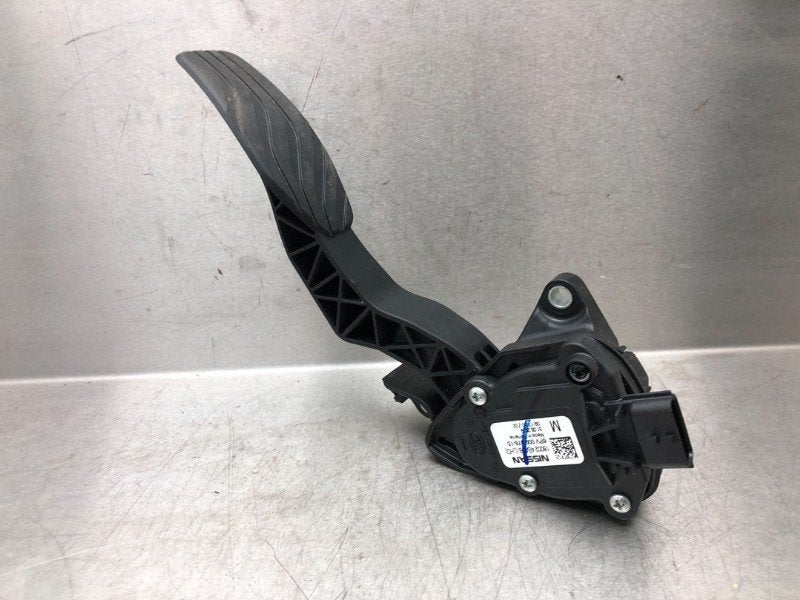 GASPEDAAL Nissan Qashqai (J11) (|180024BA0B|), Auto-onderdelen, Gebruikt, Germany@nissan-services.eu, Kronenweg 38
50389  Wesseling, DE