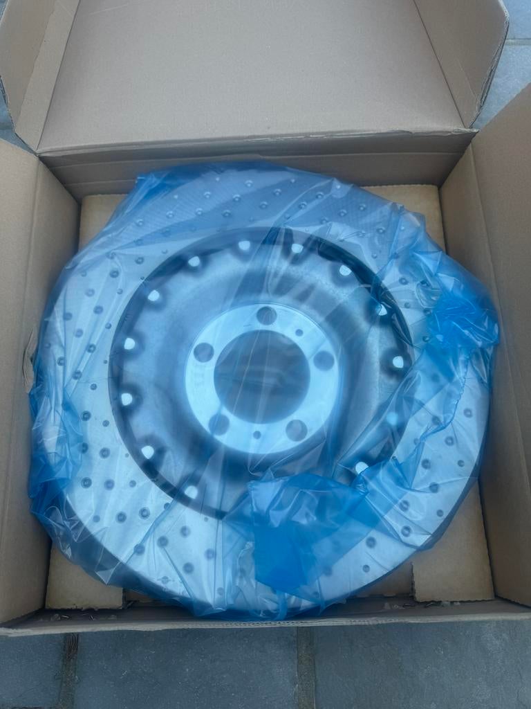 Porsche 992 gt3 oem remschijf rechtsvoor 9GT615302B, Auto-onderdelen, Ophalen, Porsche