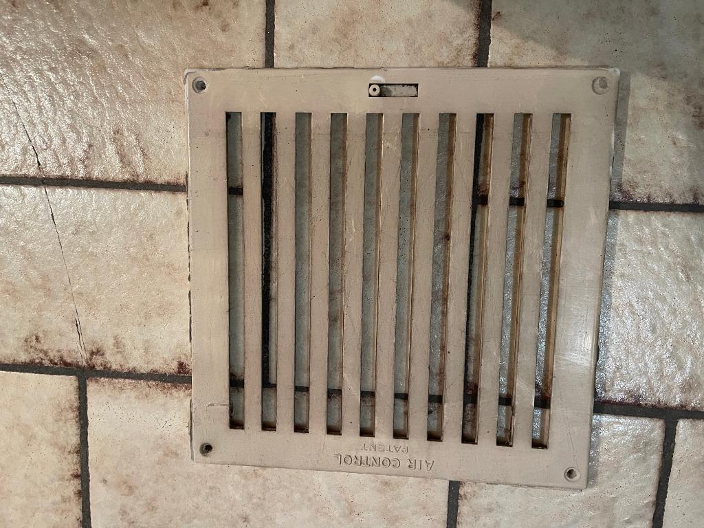 Grille d'aération, Enlèvement, Utilisé, Ventilateur et Extracteur