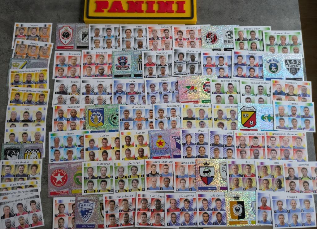 AUTOCOLLANTS PANINI FOOTBALL 2012 70X : NOS 417 À 500, Envoi, Neuf