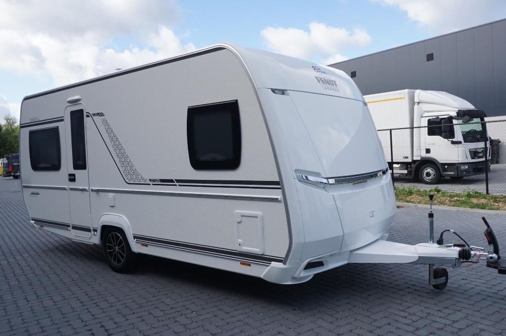 Nouveau Fendt pour 4 pers.avec siège rond, lit français, Caravanes & Camping, Caravanes, Entreprise, jusqu'à 4, Banquette en rond