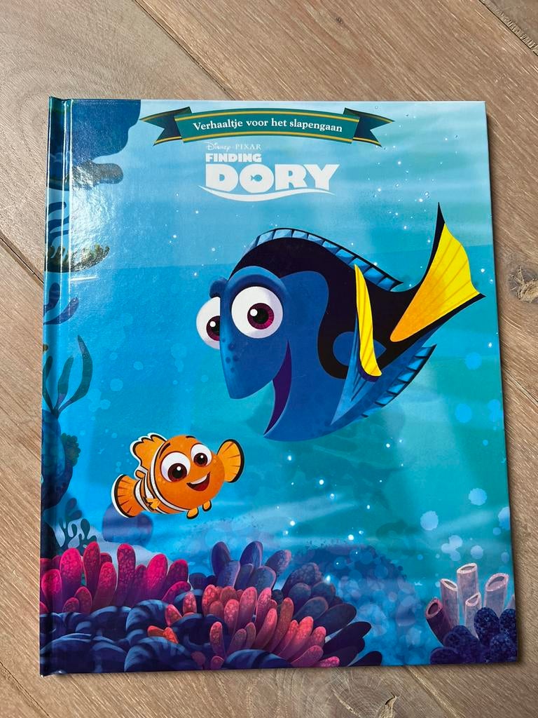 Boek Finding Dory ‘verhaaltje voor het slapengaan’, Ophalen of Verzenden, Zo goed als nieuw, Disney