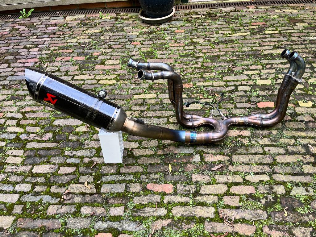 Akrapovic demper en voorbochten aprilia tuono V4 1100, Motoren, Onderdelen | Overige, Gebruikt, Ophalen