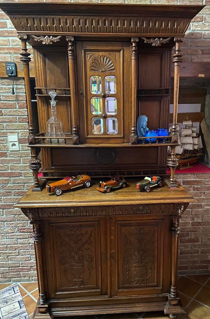 Ancien buffet tète de lion, Enlèvement, Utilisé