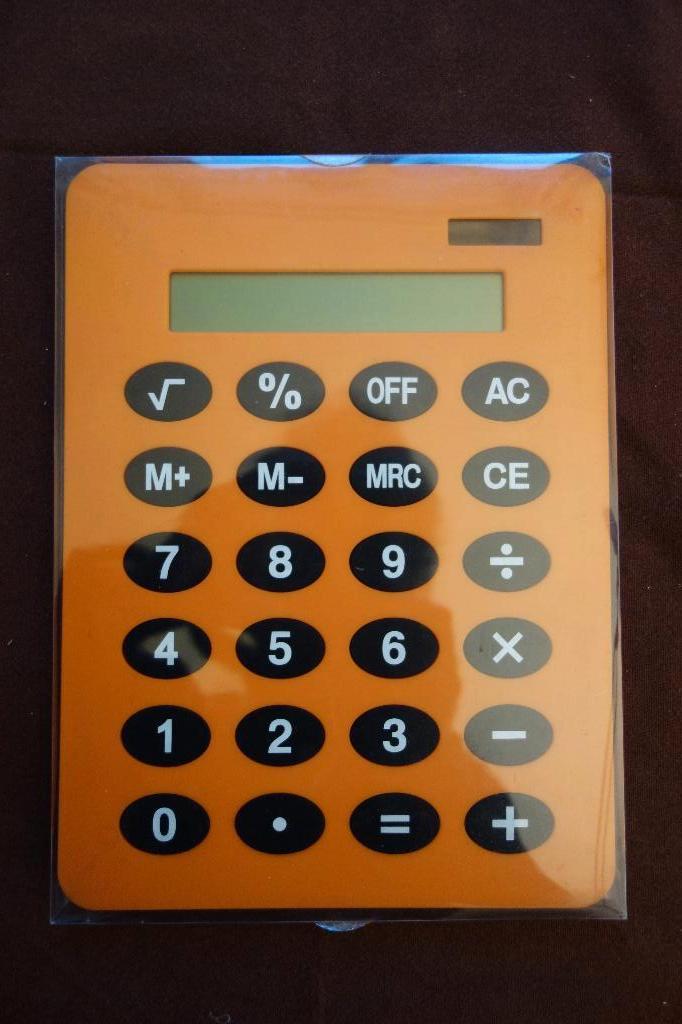 Zeer grote zonnecalculator voor slechtzienden 21x28cm, Diversen, Ophalen of Verzenden