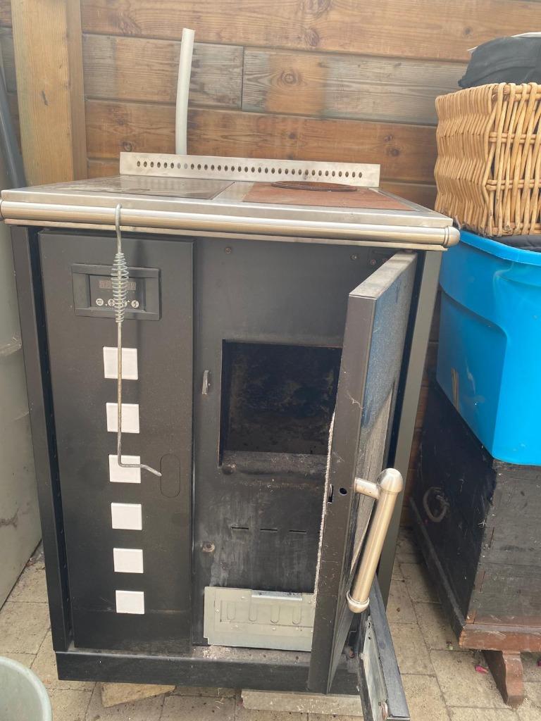 Poêle avec raccordement au chauffage central, Enlèvement ou Envoi