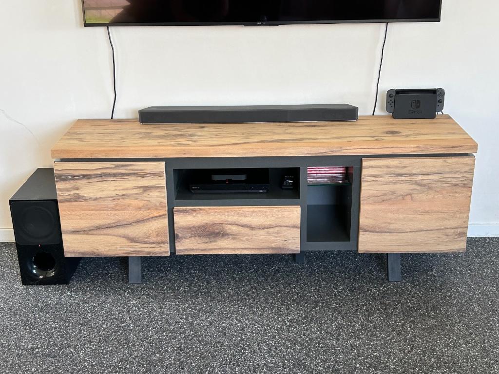 Xooon tv meubel Myland, Ophalen, 150 tot 200 cm, Eikenhout, Zo goed als nieuw