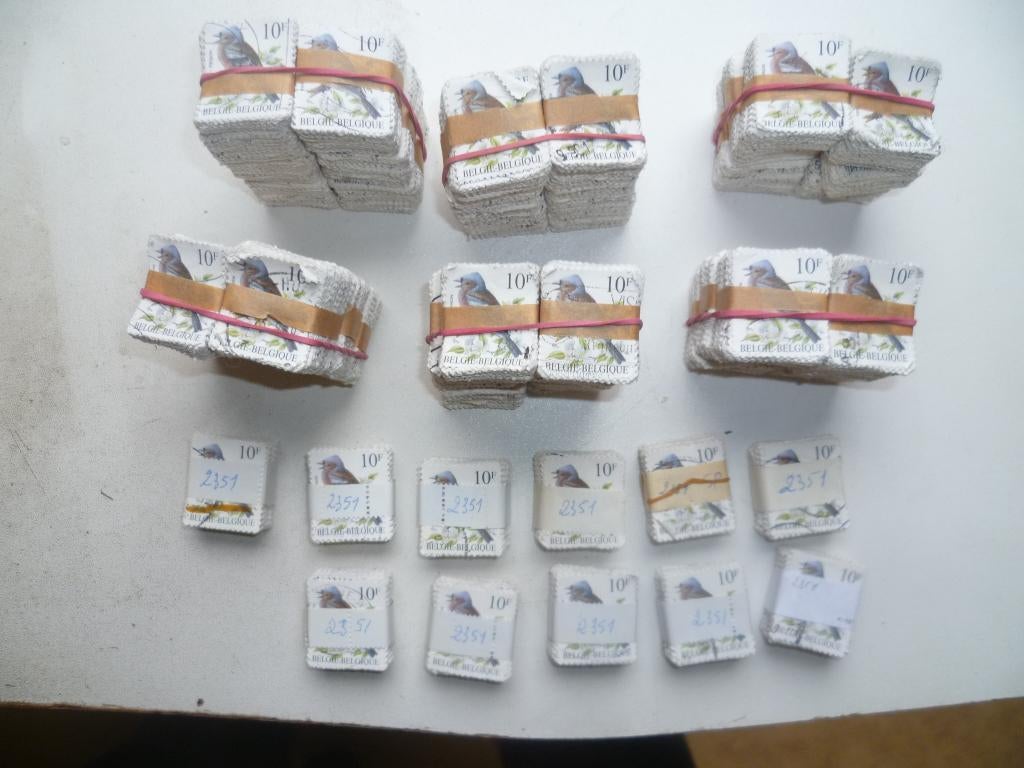 280 bottes de timbres Buzin, Enlèvement ou Envoi