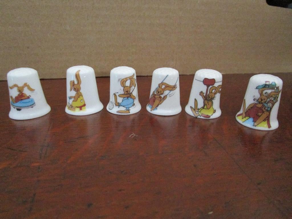 6 vingerhoedjes Linnaeushof, Verzamelen, Vingerhoedjes, Nieuw, Porselein, Ophalen of Verzenden