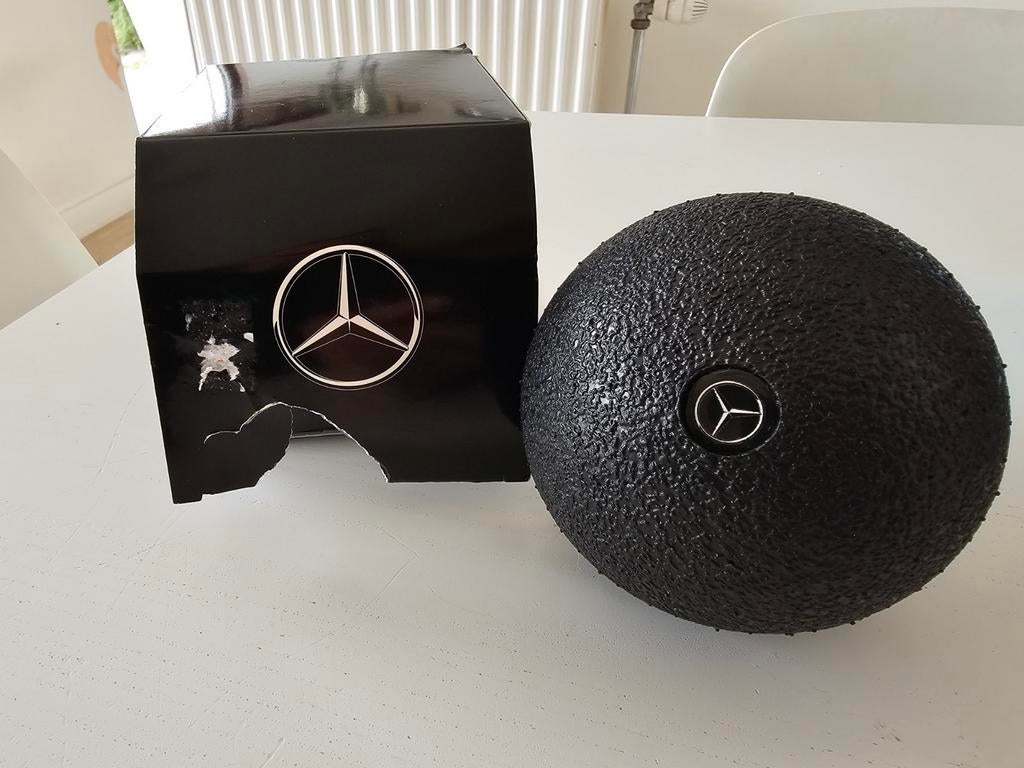 Mercedes MBA Therapie Ball 10 cm, Verzamelen, Merken en Reclamevoorwerpen, Ophalen of Verzenden, Zo goed als nieuw