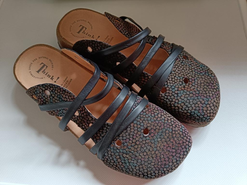 damespantoffels Maat 43 'Think' - NIEUW!, Kleding | Dames, Schoenen, Nieuw, Ophalen of Verzenden, Think, Instappers