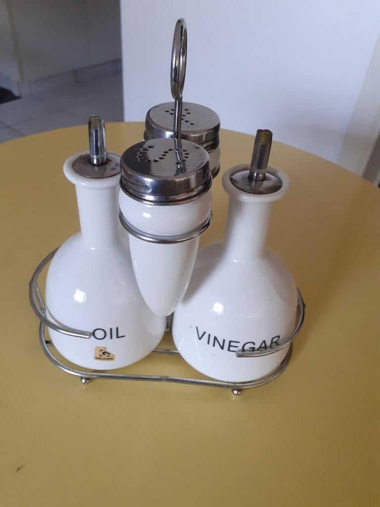 Set vintage des années 70 composé de sel, poivre, huile et v, Enlèvement ou Envoi