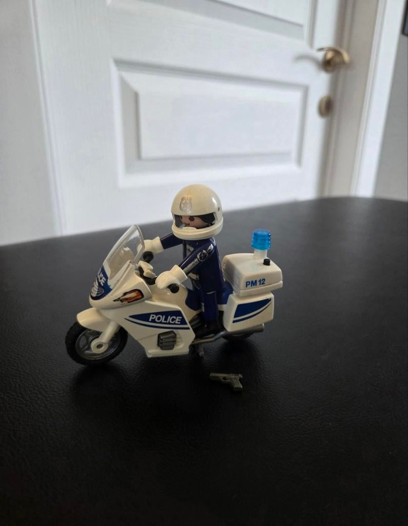 "Motard de police avec lumière clignotante". Playmobil, Enlèvement, Comme neuf