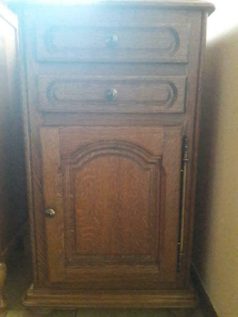 Ancienne armoire en bois, Enlèvement