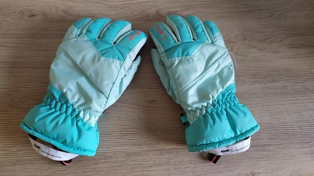 Skihandschoenen, Ophalen, Gedragen, Handschoenen